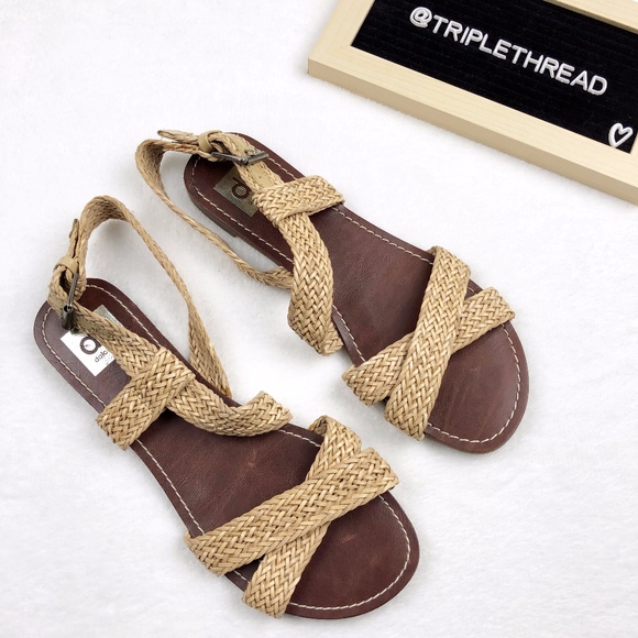 Dolce Vita Shoes - FINAL SALE- Dolce Vita Wynne Sandals